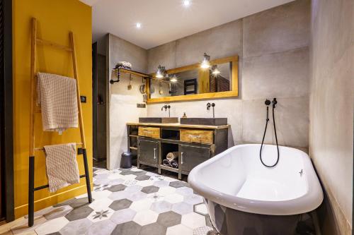 Loft Moderne et Familial- Port de Nice - 2 chambres- Parking - Climatisation
