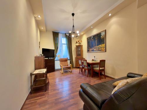 Fiszer Apartment, 400 m Beach, 300 m Monte Cassino