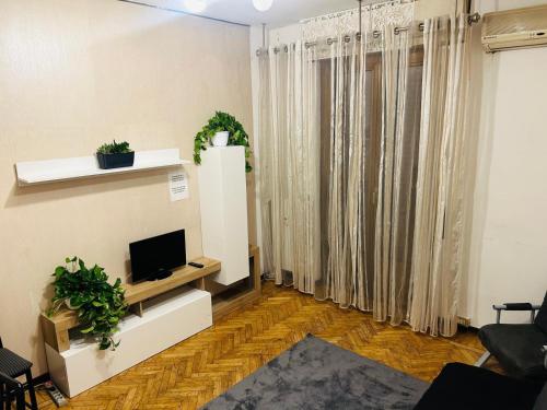 B&B Front Metro Lucania
