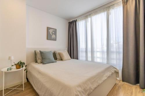Sunny & Central with pool by Holiday Rentals Algarve