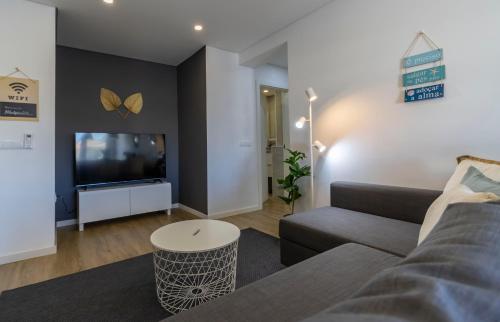 Sunny & Central with pool by Holiday Rentals Algarve
