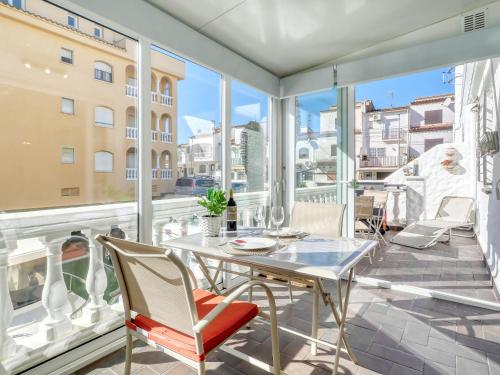 Apartment Canal Port Empuries-1 by Interhome