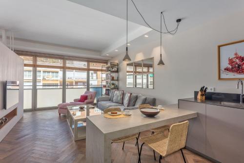 Bright Functional Studio Near Bernabéu