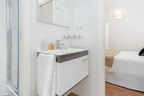 Stylish 2-Bed Apartment in Salamanca, Madrid
