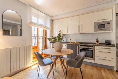 Cozy Apartment for Two in Alcalá Area