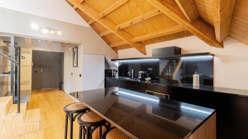 Flow Dreaming Duplex 2BR apartment