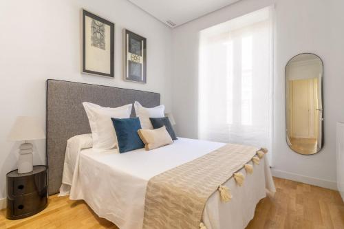 Stylish 2-Bed Apartment Near Madrid Landmarks