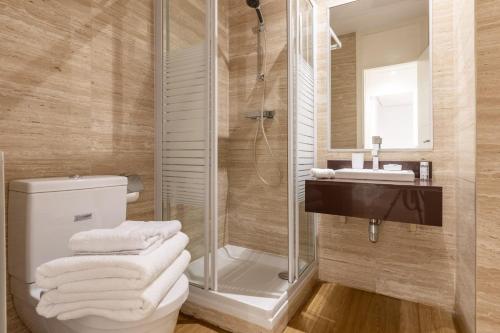 Stylish 2-Bed Apartment Near Madrid Landmarks