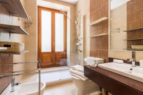 Elegant 3BR Apartment in Central Alcalá