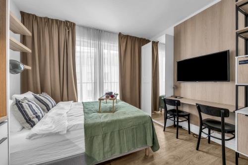 Praga Studio with Air-Con - 140m Metro, near PGE Narodowy Stadium - by Rentujemy