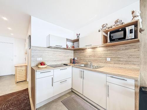 Apartment Le Curling B - Val Claret-45 by Interhome