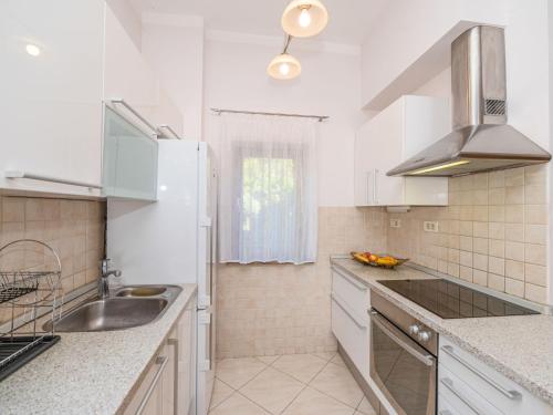 Apartment Lara by Interhome