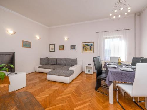 Apartment Lara by Interhome