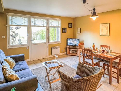 Apartment Gîte Le Bisquin by Interhome