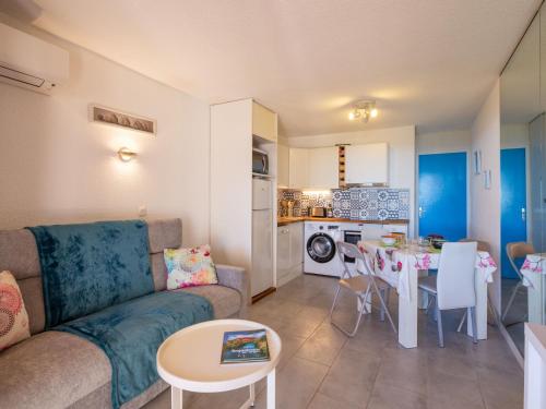 Apartment Les Coteaux de la Nartelle-35 by Interhome