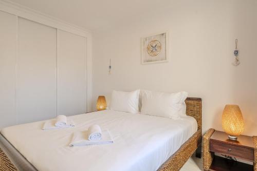 #370 1BR Riamar Sea View & Central