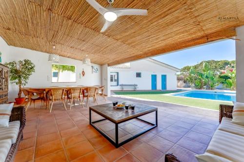 MAR Y CEL - By Almarina Villas