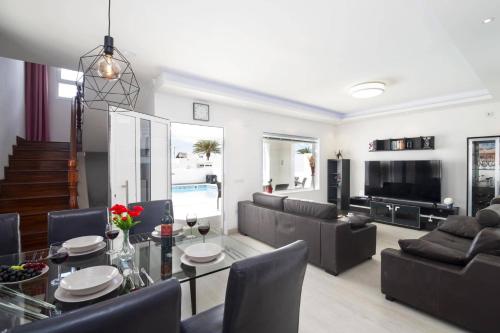 Villa Princesa Ico by Villa Plus