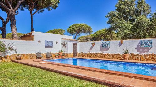 Villa Maymonis Chiclana de la Frontera by Ruralidays