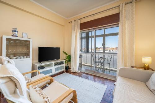 Central Apartment Near the Beaches #1922