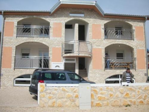 Apartment Charmante Ferienwohnung mit Balkon by Interhome