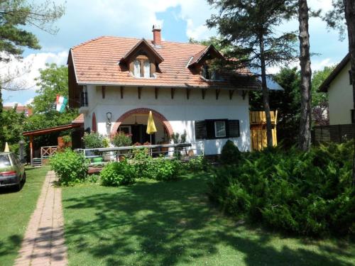 Apartment Wohnung in Balatonföldvár mit Terrasse und Grill by Interhome