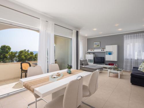 Apartment Daria 3 by Interhome