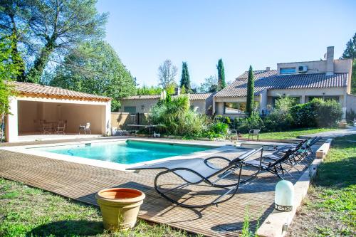 Villa 170m2 en bordure de forêt piscine 6x6