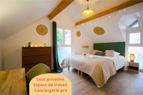 Le Bohème, Maisonnette en duplex avec cour privée, Intendance Luxury Host