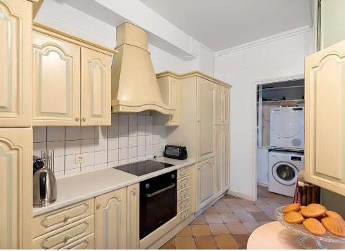Eiffel Tower - Prestigious 2BR - Terrace
