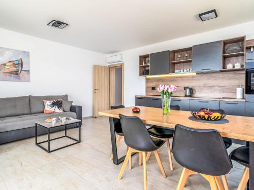 Holiday Home Ria with heated pool by Interhome