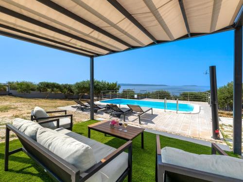 Holiday Home Ria with heated pool by Interhome