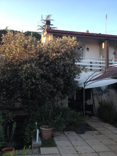 Το κτήριο όπου στεγάζεται  το δωμάτιο σε οικογενειακή κατοικία