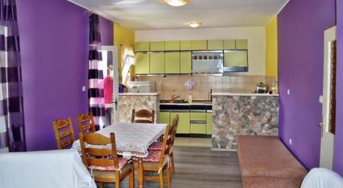 Apartments with parking space Grebastica, Sibenik - 25286
