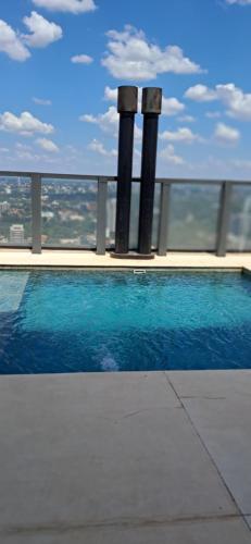 Piscina a Icono Loft, spectacular views o a prop