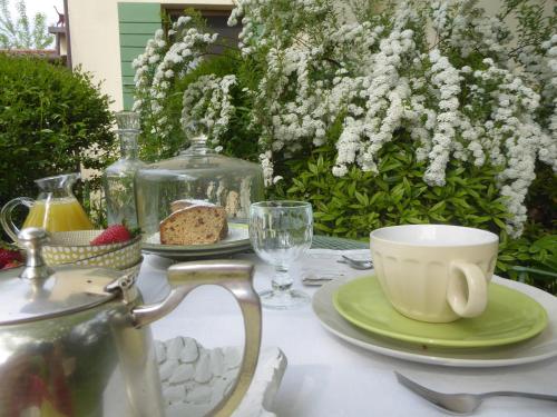 Fasilitas pembuat kopi dan teh di La Casa del Giardiniere