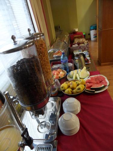 Makanan di atau berdekatan hotel