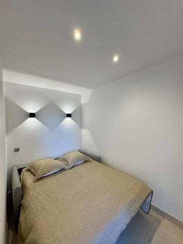 AZUR, moderne et proche plage