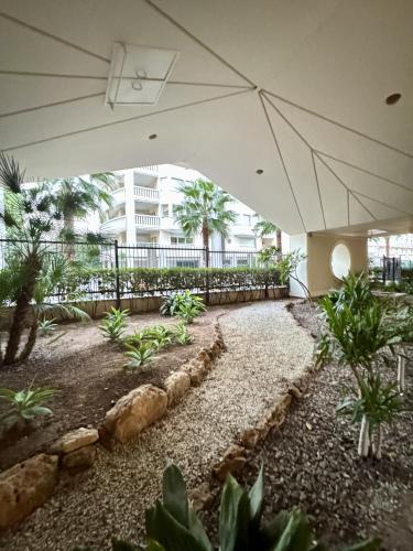 AZUR, moderne et proche plage