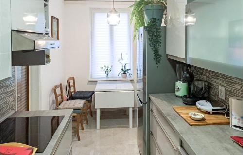 Gorgeous Apartment In Lovran With Wifi