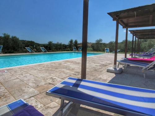 Gallery image of Vintage Farmhouse with Pool in Asciano in Asciano