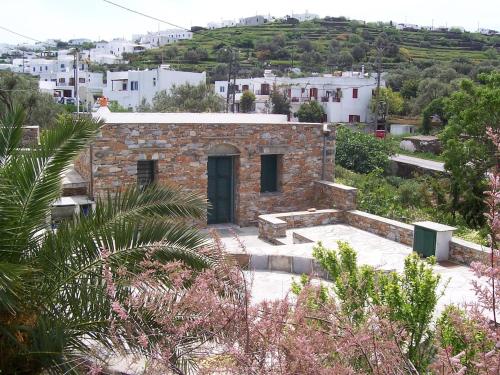 Sifnos stone house maison de pierre stone house
