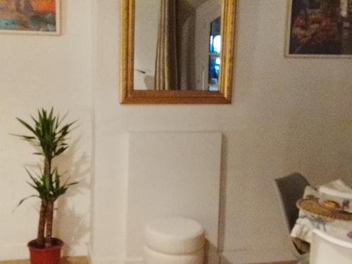 Gare Montoparnasse ,awesome place , 76 m2 2 bedroom,,center of st Germain ,5 mins Eiffel tour and Louvre meusm ,2 mins latin dustrict and Cathedral of Notre of Paris