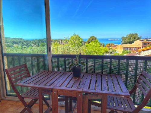 Studio vue mer à Sanary, tout équipé !