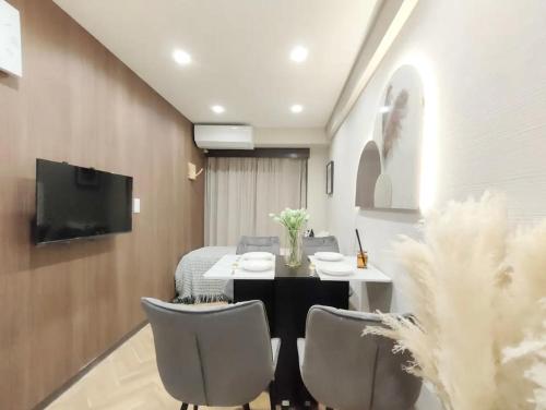 Z81新宿最中心 两室一厅 新宿三丁目车站4分 2 rooms Shinjuku center 4 mins to ST Max 6P 直达新宿 涉谷 表参道 池袋 上野 代代木 银座 原宿