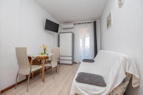 Apartment Neva