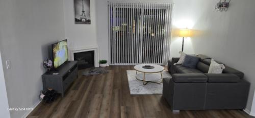 Large two-room apartment near LAX and the Ocean photo 7