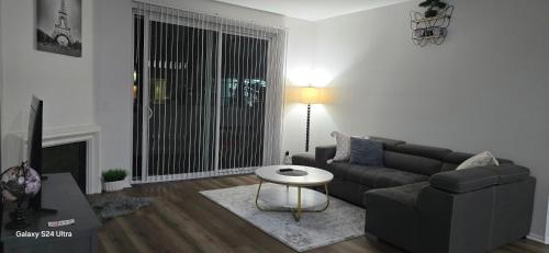 Large two-room apartment near LAX and the Ocean photo 13