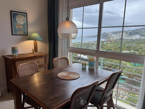 Mirador Penthouse, centro y mar, ático grande privado, Aparcamiento
