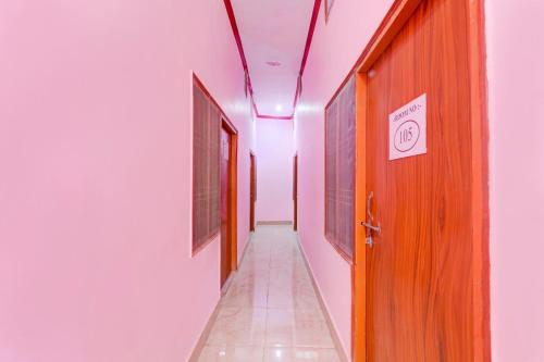 Gallery image of SPOT ON Hotel A R Palace in Bhauli